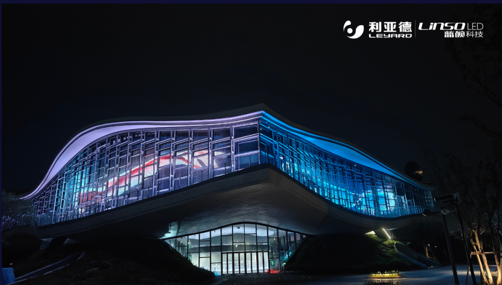 标杆案例 | 问鼎娱乐app·蓝硕助力点亮全球最大双壳体结构科幻馆——在水一方科幻馆