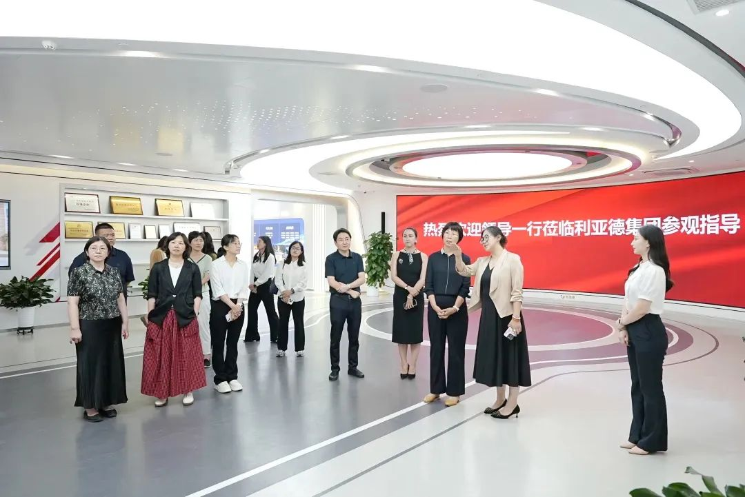 北京市统计局局长李素芳一行莅临问鼎娱乐app调研领导