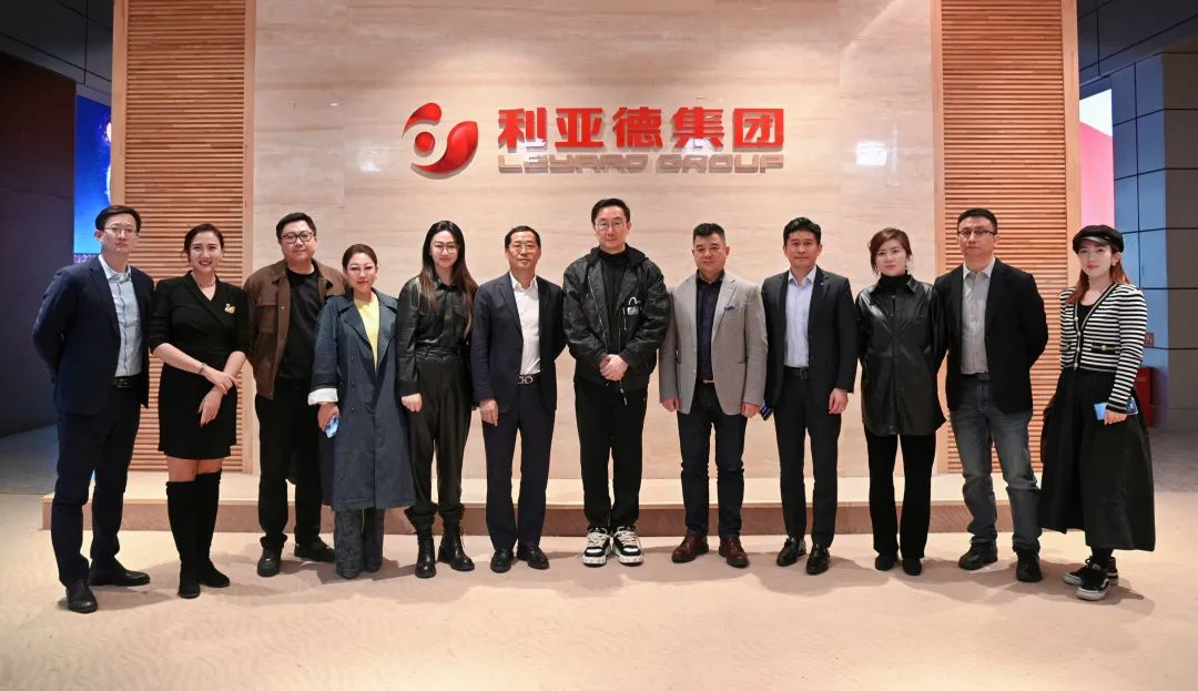 陆川导演到访问鼎娱乐app，解锁文化+科技融合新蹊径